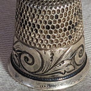 Victorian Sterling Thimble Embossed Design Scrollwork Engraved Marked 11